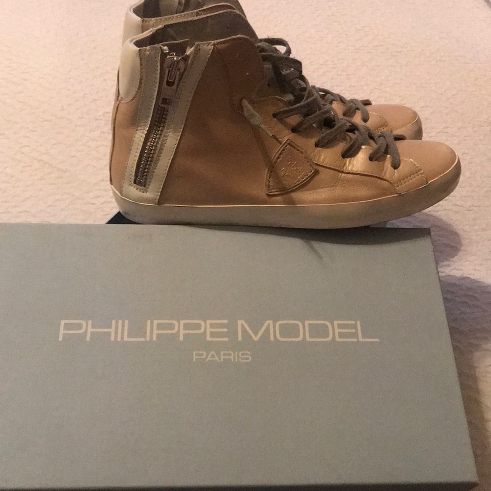 high top fashion sneakers. Like Golden Goose!